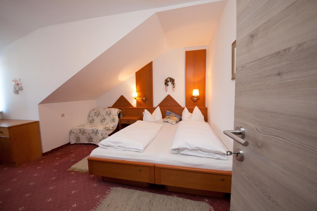 Ferienwohnung Haus Hoffmann Sonnenalpe Nassfeld Exterior foto