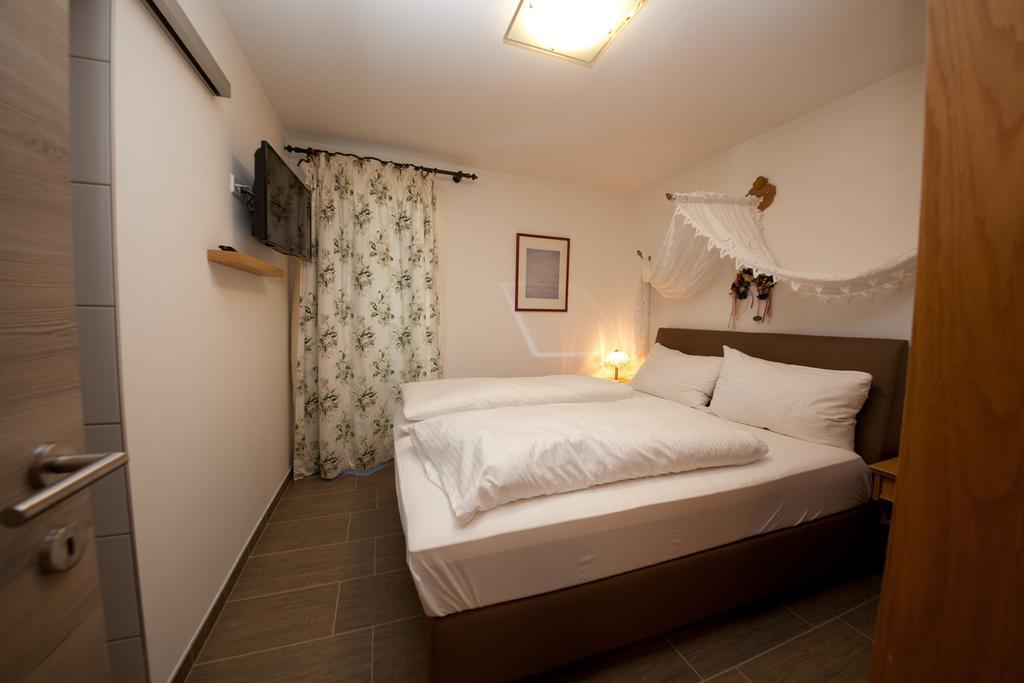 Ferienwohnung Haus Hoffmann Sonnenalpe Nassfeld Exterior foto